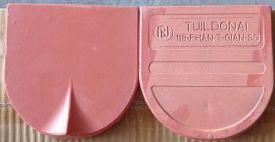 NGÓI MŨI HÀI 120 ĐỒNG NAI TRÁNG ENGOBE ĐỎ ( PHAN THANH GIÃN)